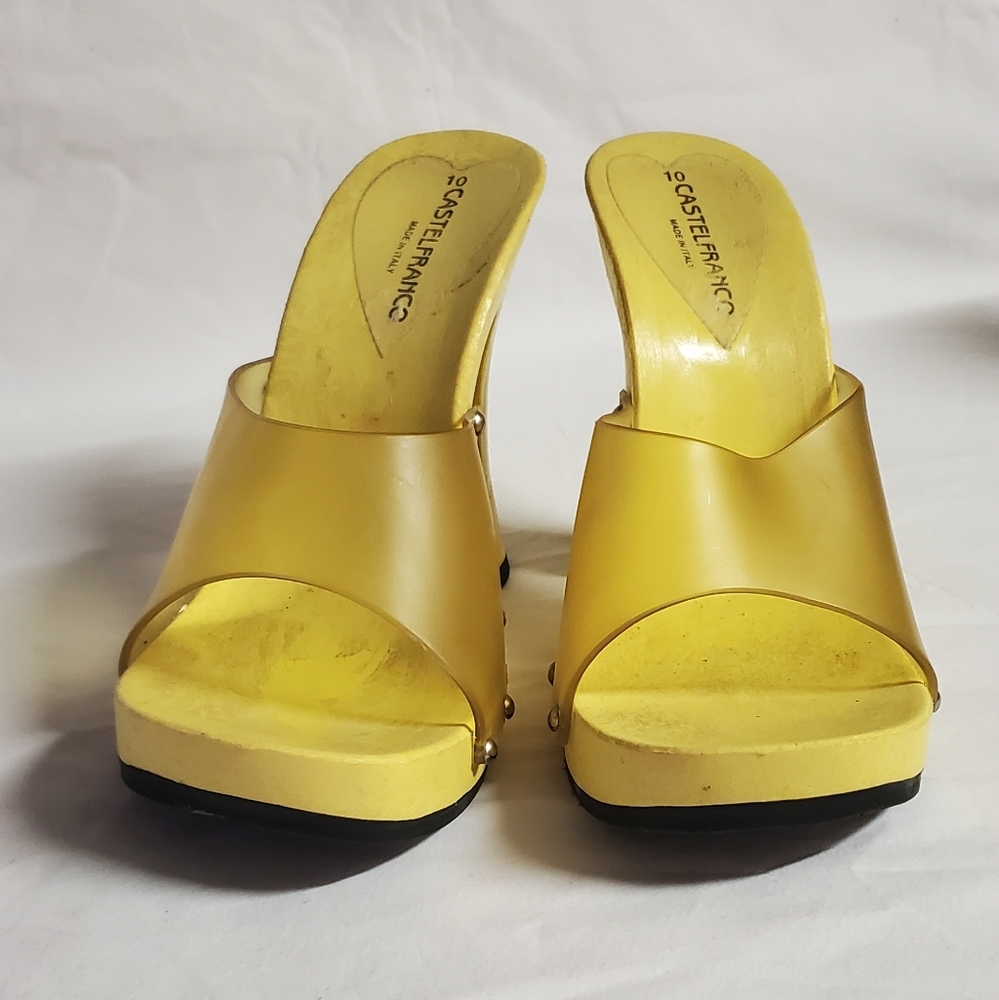 CastleFramco slide heels